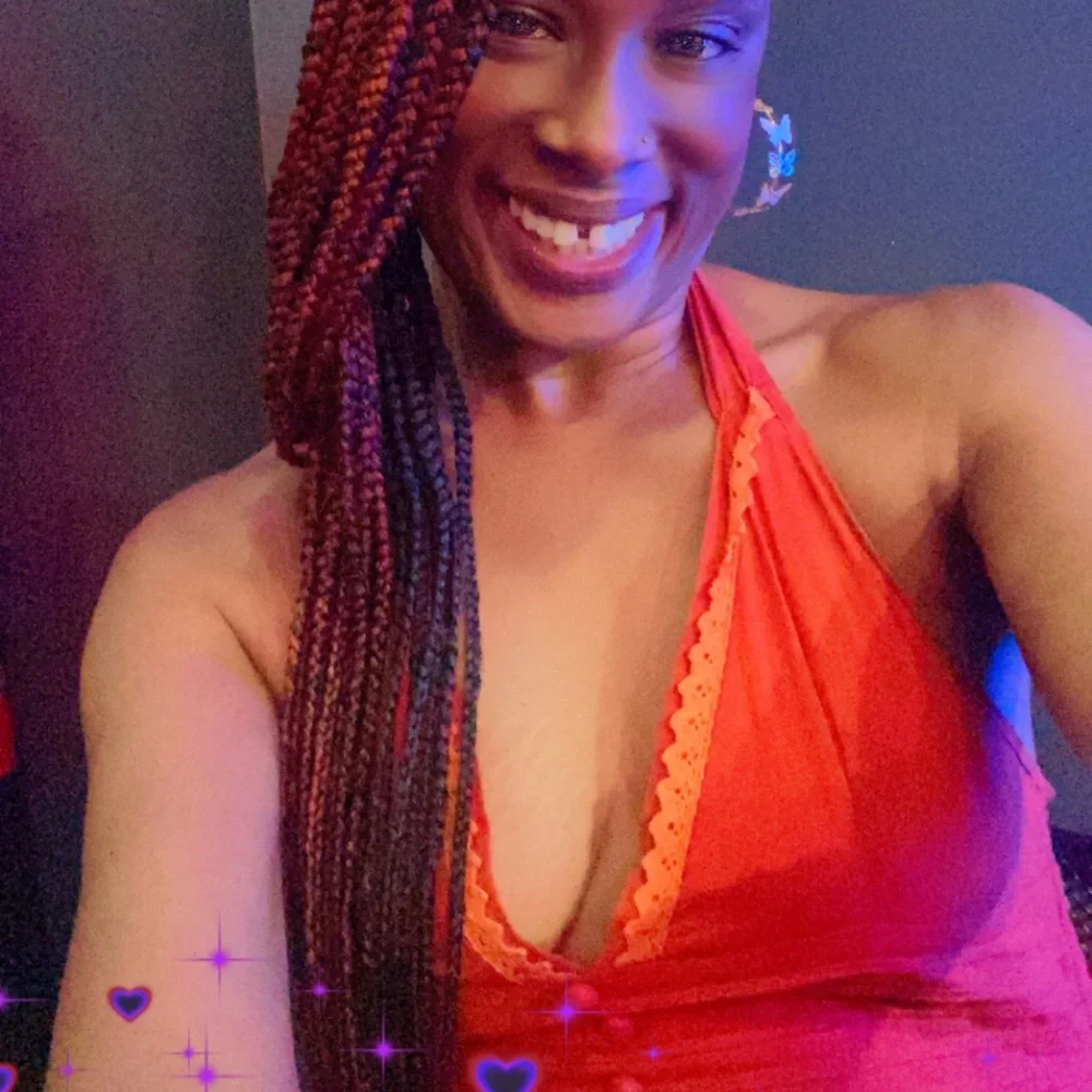 Clothing - Picture 4 of 4